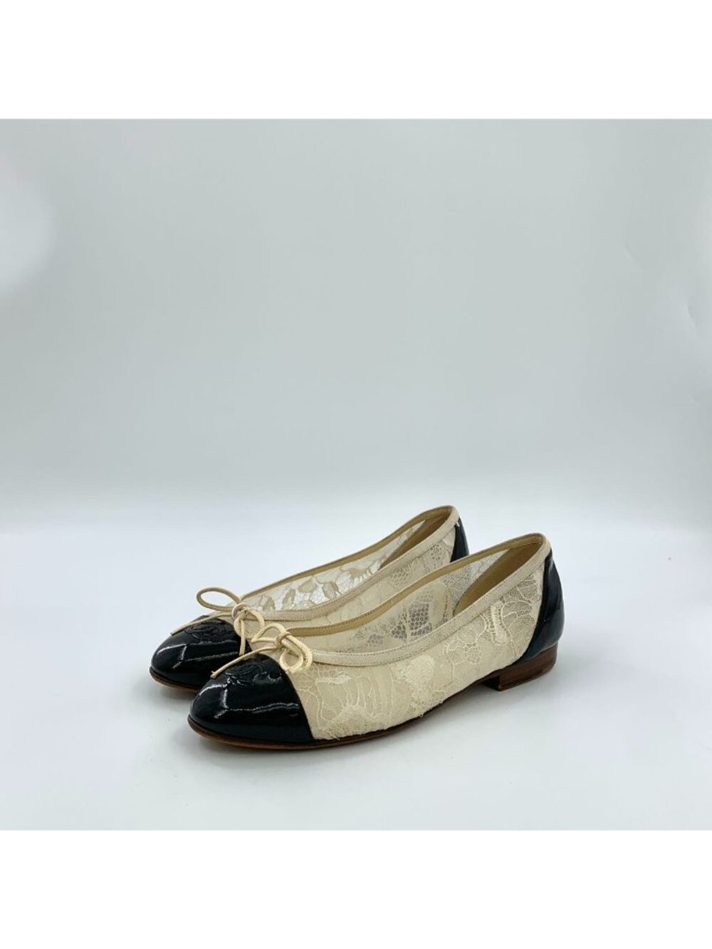 Chanel Beige Lace & Leather Bow-Detail Embroidered Flats